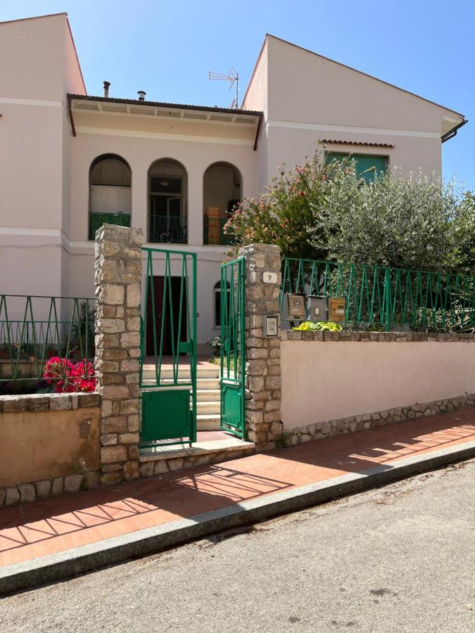 Bed And Coffee Rooms Portoferraio Esterno foto