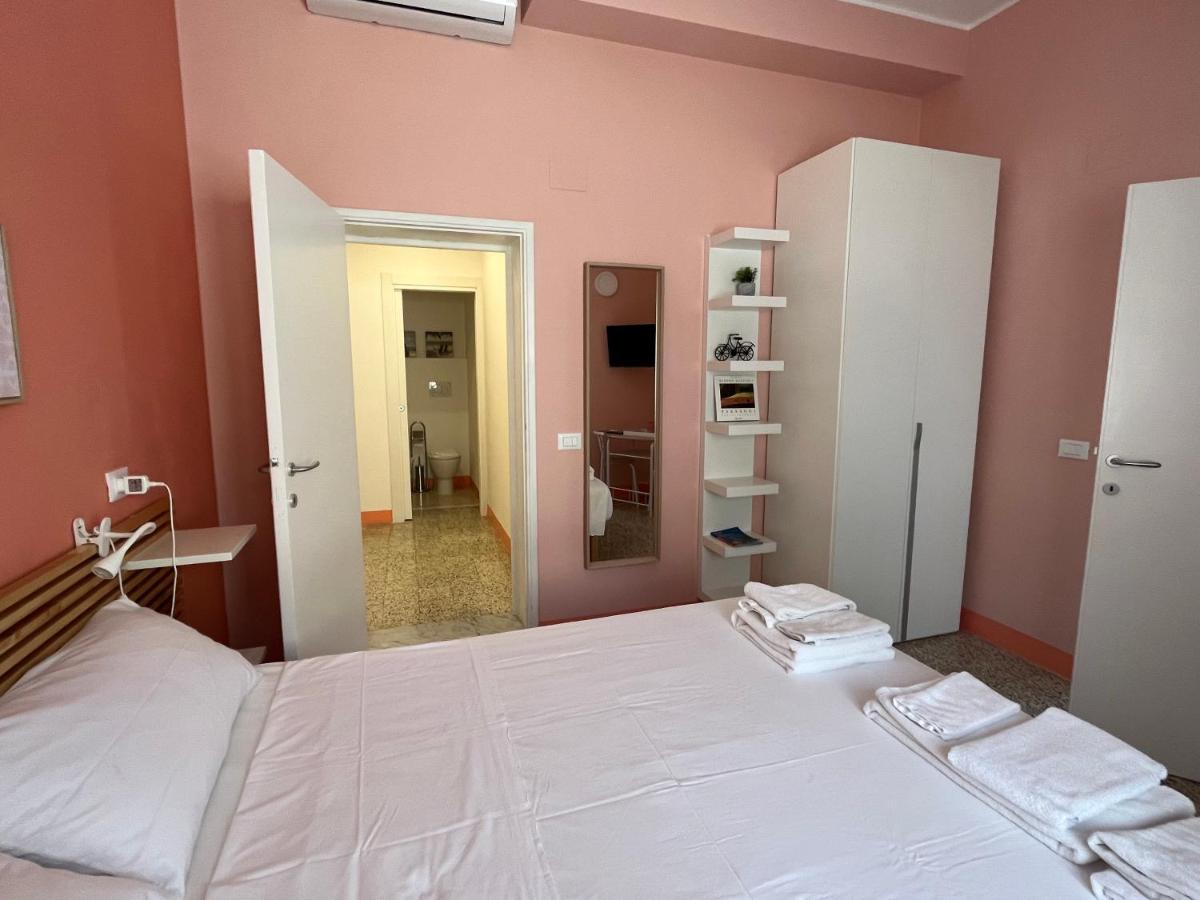 Bed And Coffee Rooms Portoferraio Esterno foto