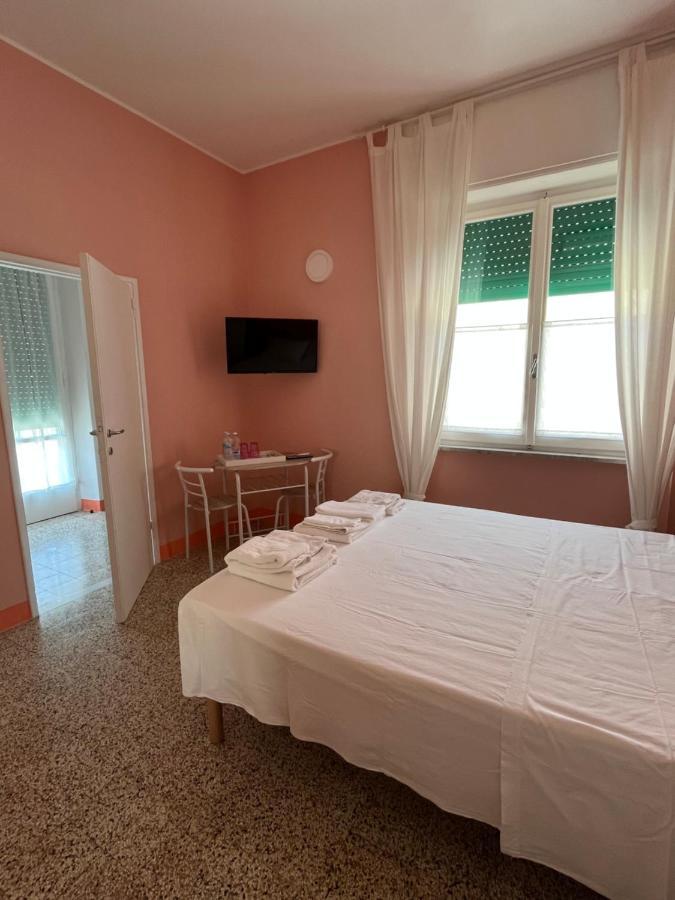 Bed And Coffee Rooms Portoferraio Esterno foto