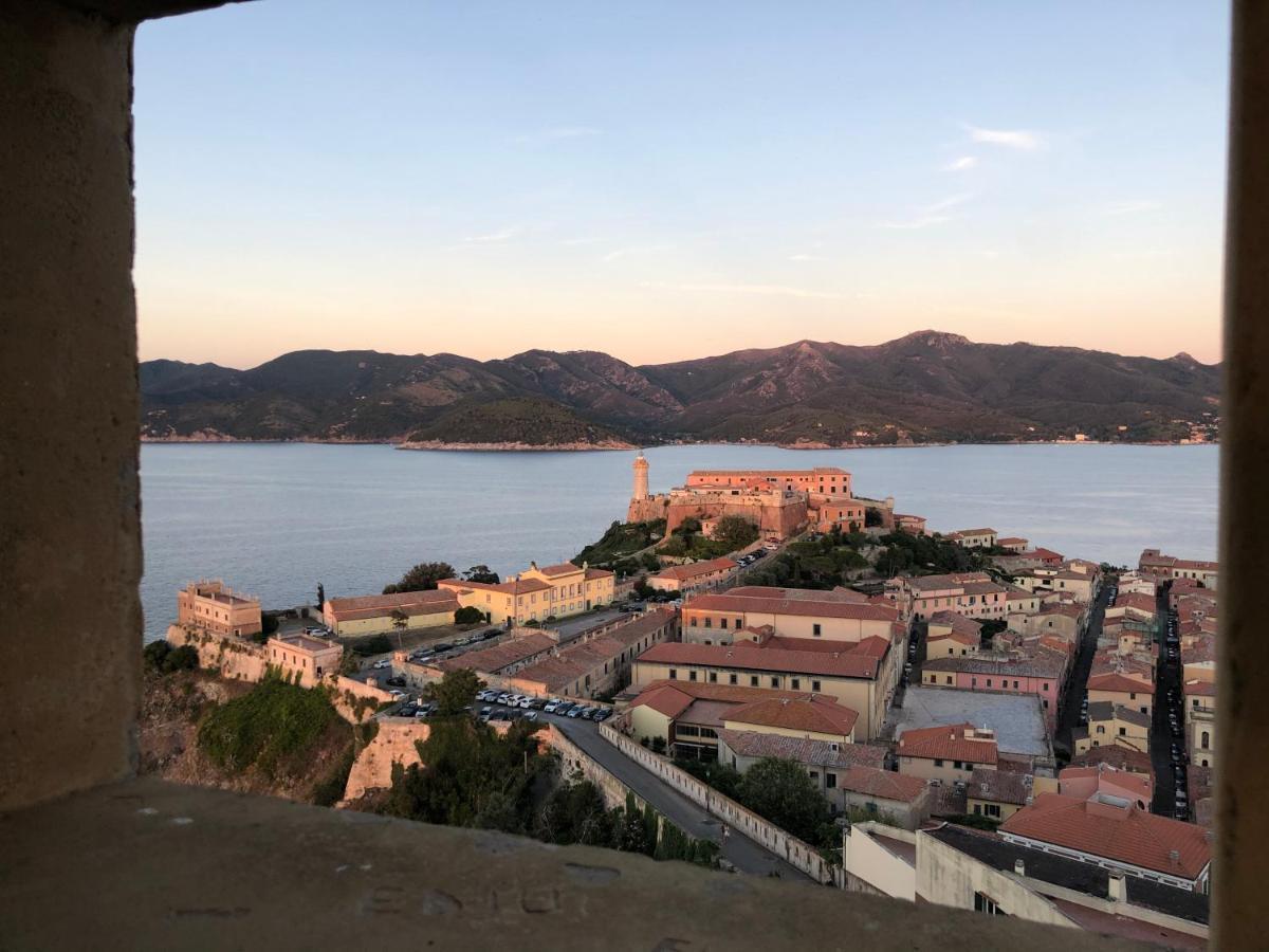 Bed And Coffee Rooms Portoferraio Esterno foto